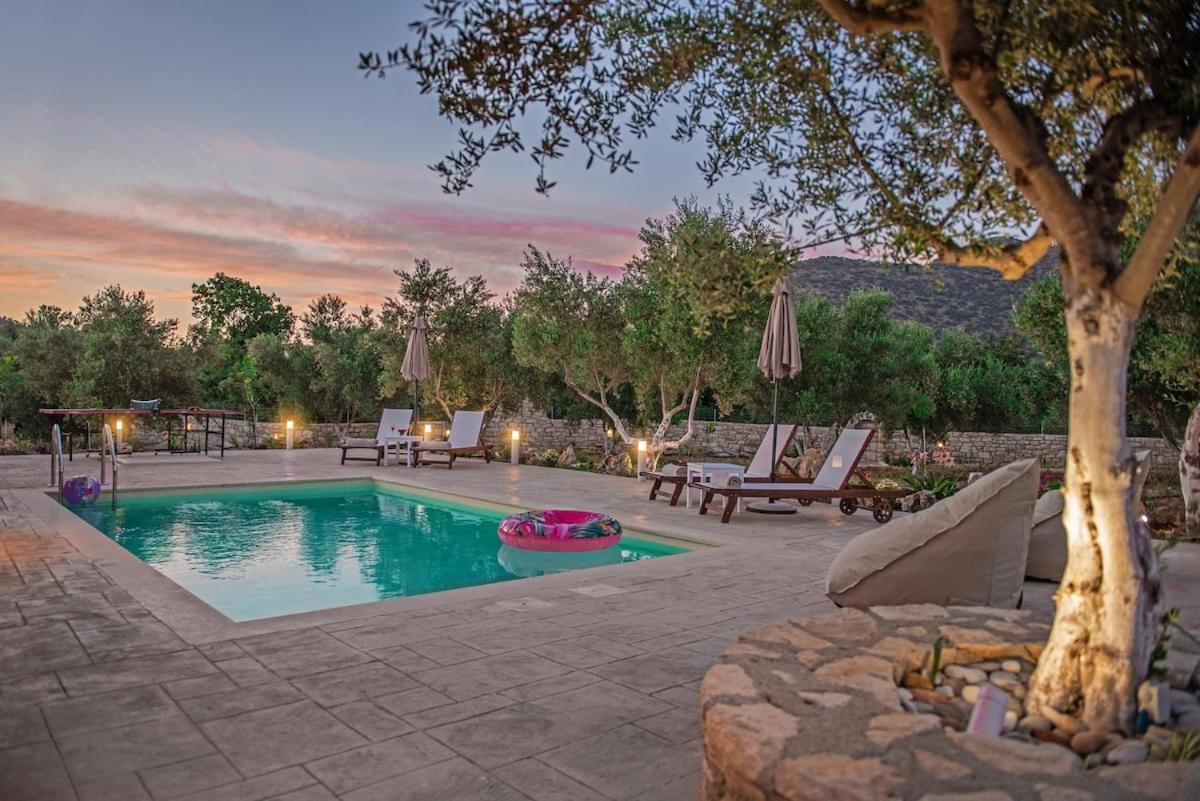 Avra - With Private Pool Villa Melidhonion (Rethymno)